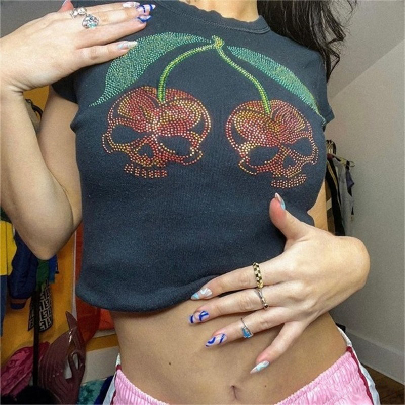 Aesthetic Punk Slim Emo Girls  - Y2K Graphic Baby Tee Crop recension och pris