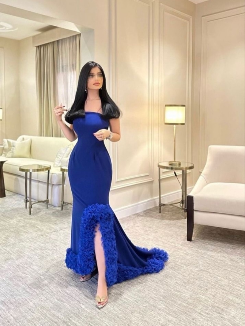 Customized Luxurious Elegant E - Elegant Satin Evening Gown Split recension och pris